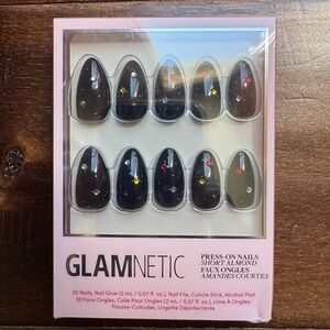 New Glamnetic Press On Nails - Winter Comet